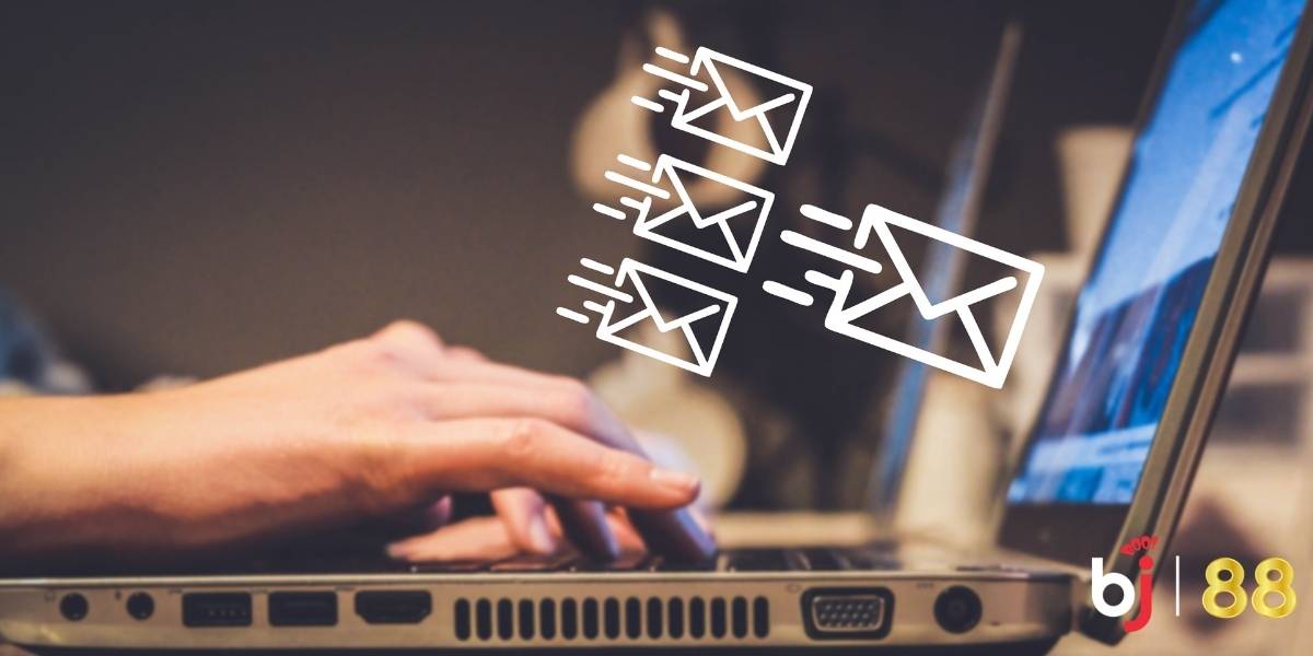 Gửi yêu cầu qua email